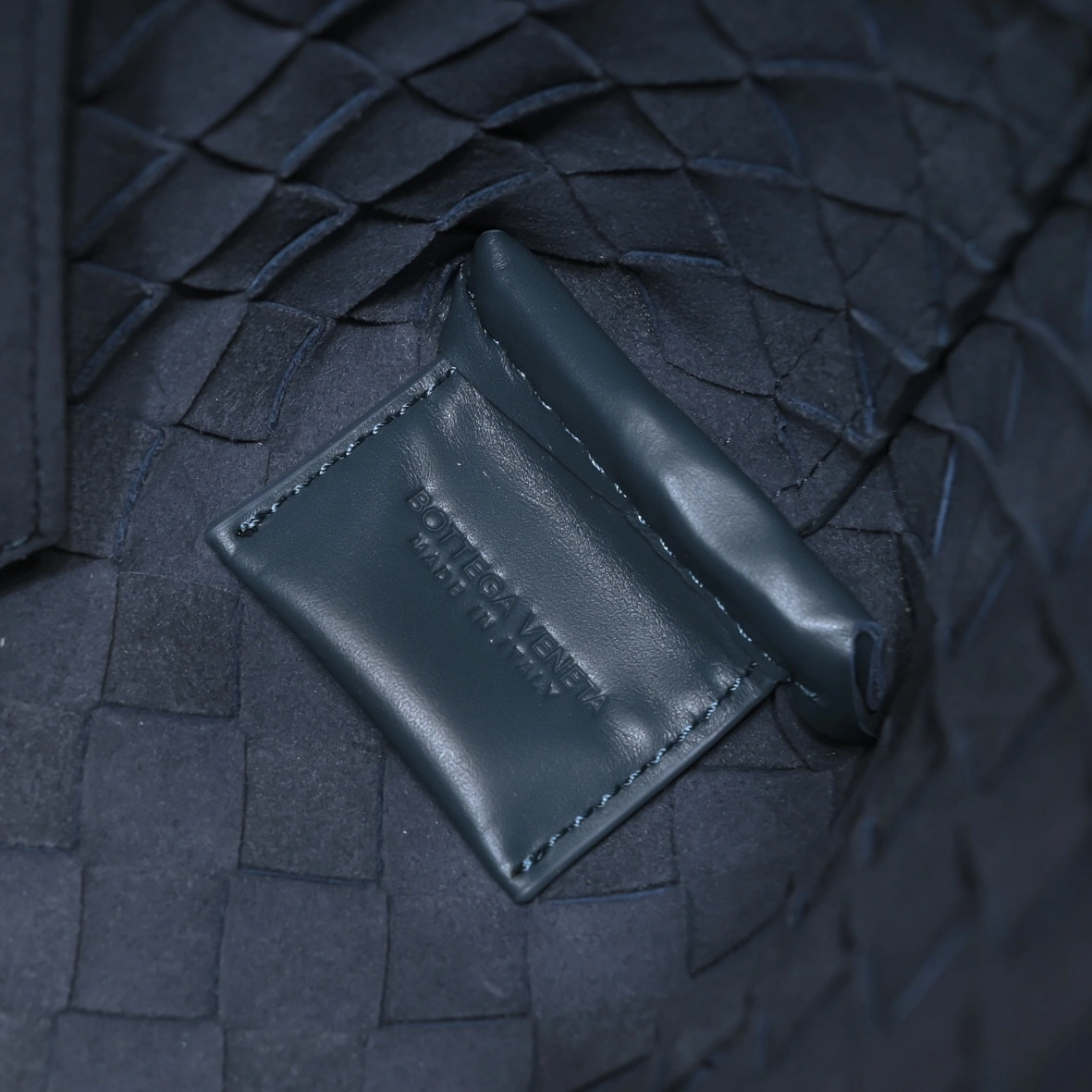 MOMO-- 732069V2E418838 Calfskin item:C-B134L0929R
