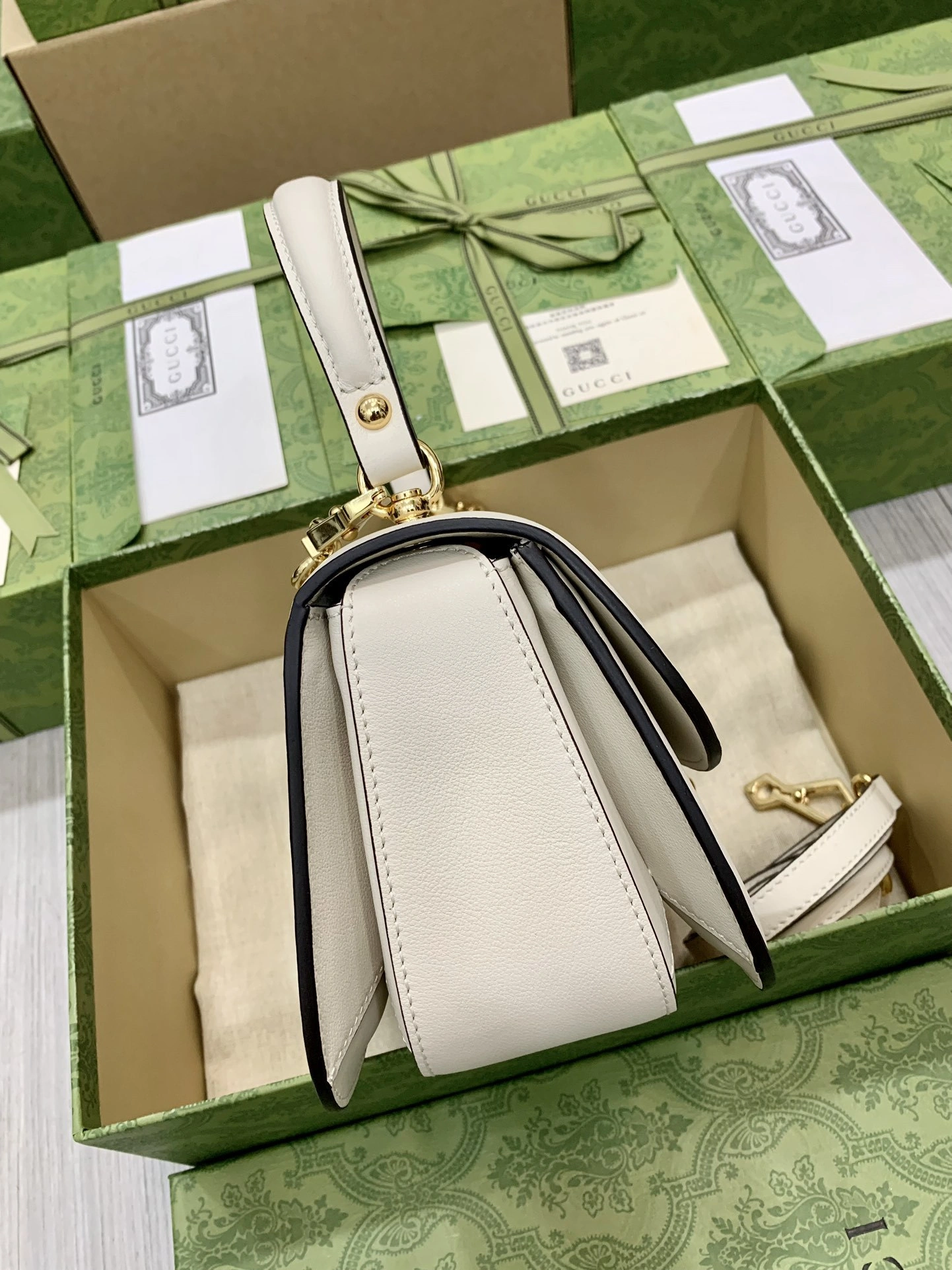 MOMO-- 735101-UXX0G-9022 high quality version item：C-B007F1801R