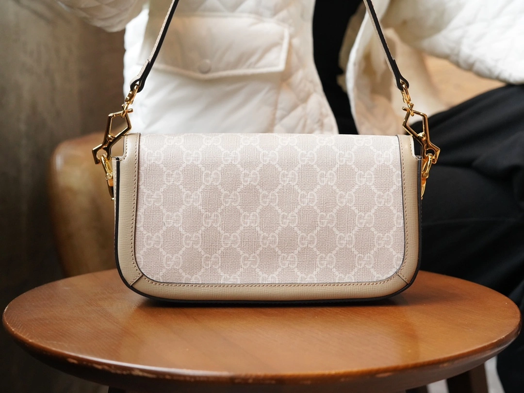 MOMO-- 735178-FABLN-9897 high quality version item：C-B461H1080Q