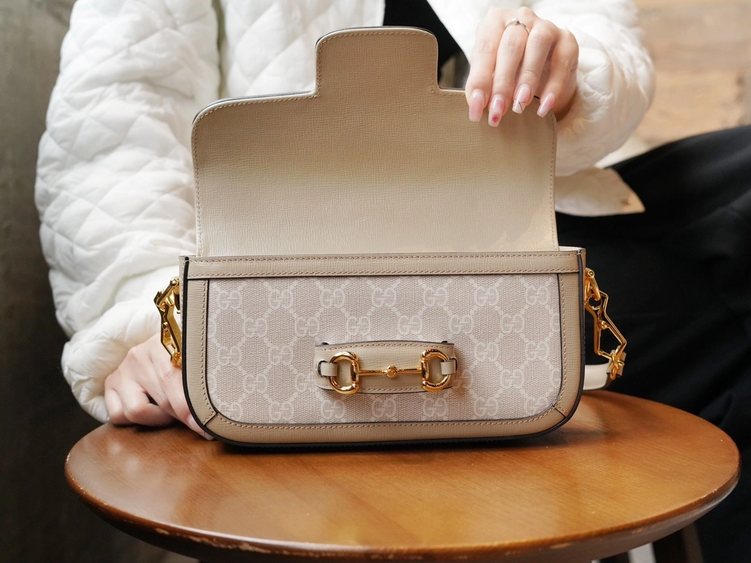 MOMO-- 735178-FABLN-9897 high quality version item：C-B461H1080Q