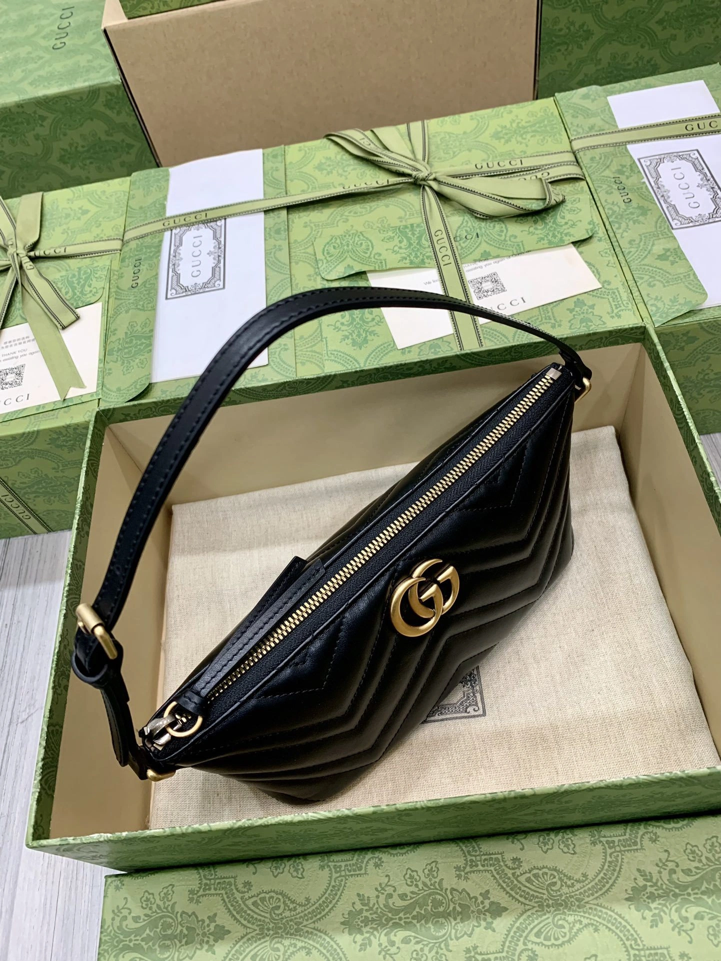 MOMO-- 739166-AABZB-1000 high quality version item：C-B007F1841R