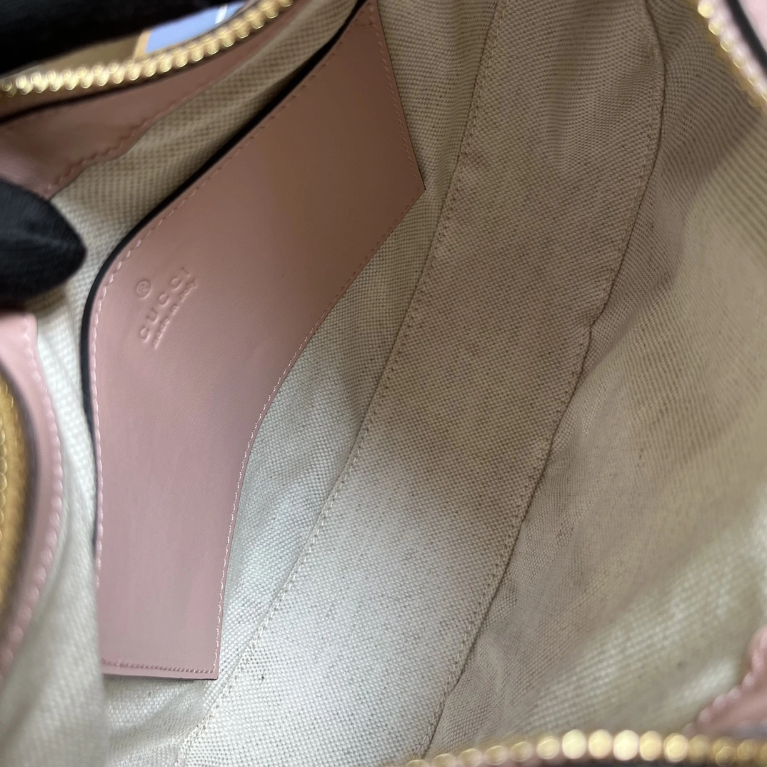 MOMO-- 739709-UM8HG-5941 high quality version item：C-B815I2566V