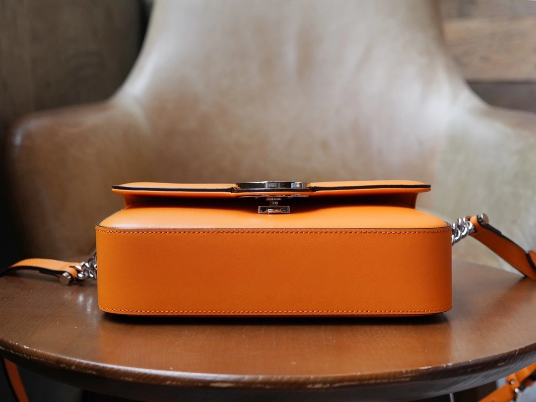 MOMO-- 739722-AABSG-7603 high quality version item：C-B461H1059Q