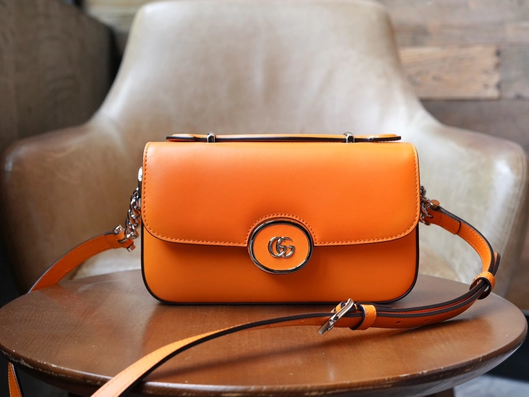 MOMO-- 739722-AABSG-7603 high quality version item：C-B461H1059Q