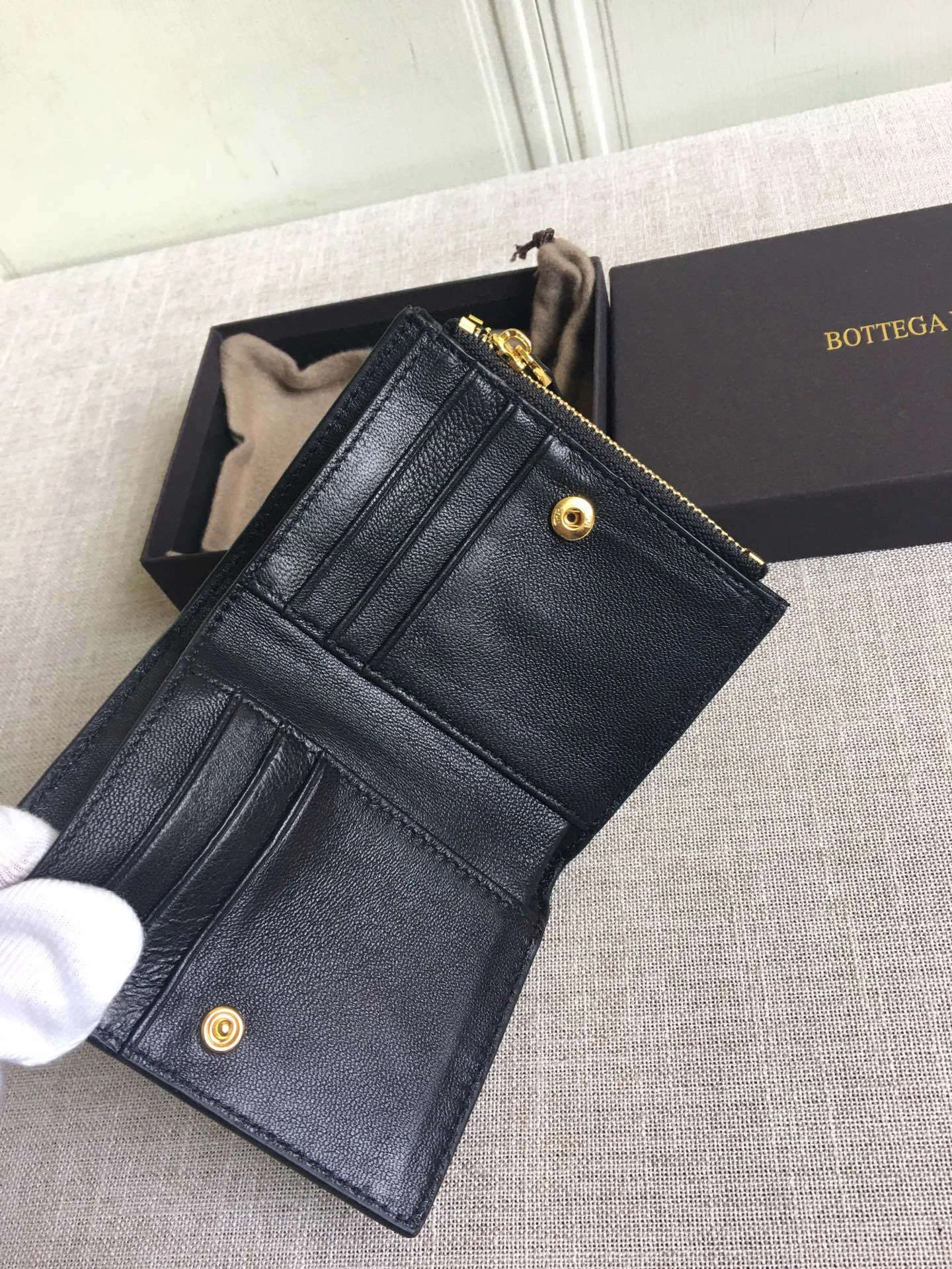 &MOMO-- 742698VCQC48425 sheepskin item:D-B063C2999T