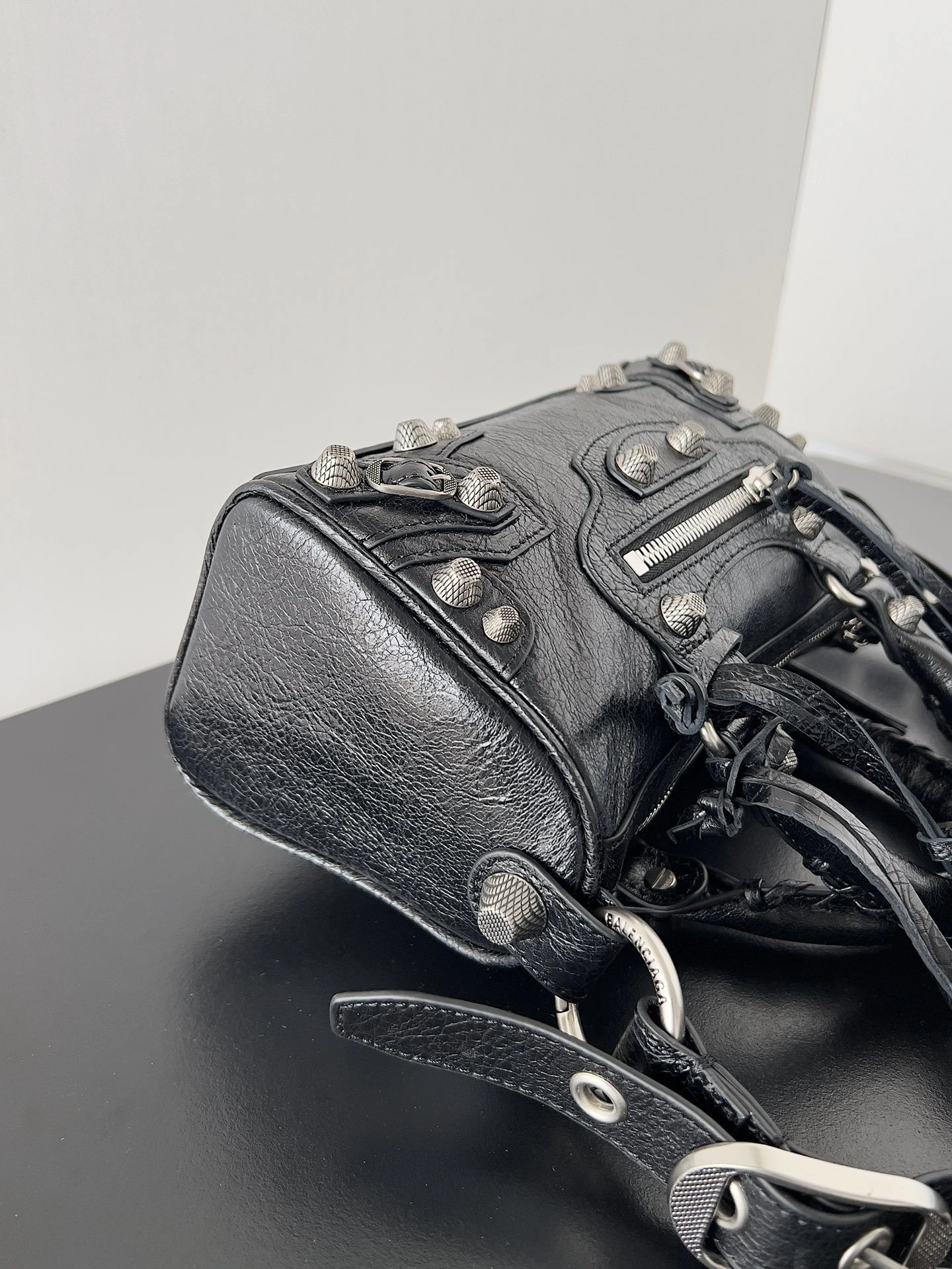 MOMO-- 7433561VG9Y1000 Le Cagole mini duffle bag sheepskin item:C-B063L0865R