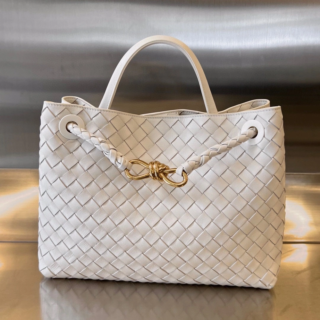 &MOMO-- 743572VCPP12272 3Clour high quality version item：C-B063G2949R-3