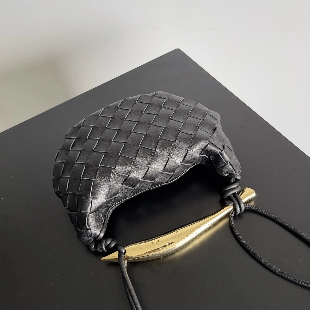 MOMO-- 744267VCPP11019 item:D-B063A1564