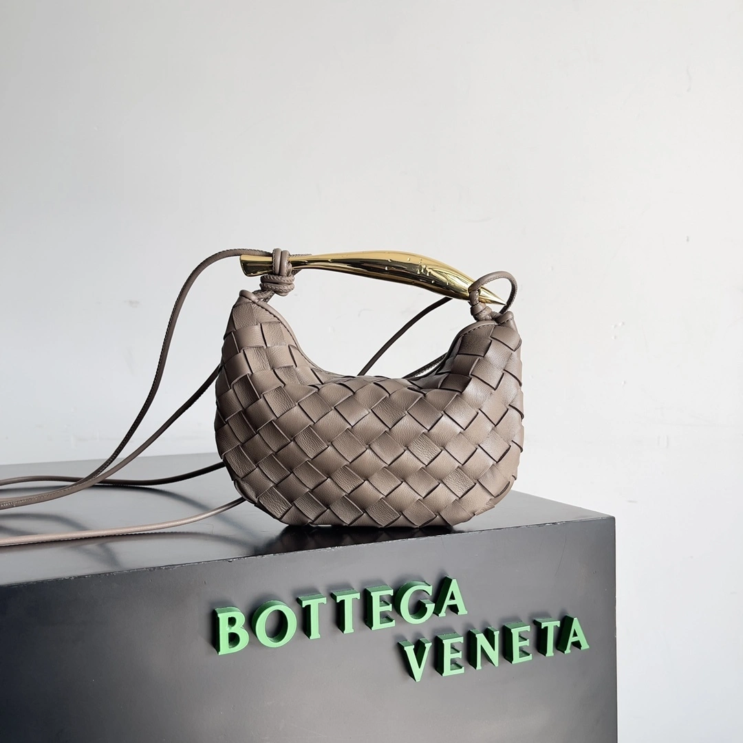 MOMO-- 744267VCPP12562 item:D-B063A1639