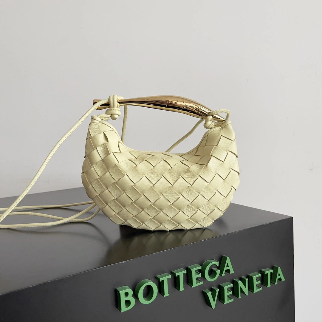 MOMO-- 744267VCPP17455 item:D-B063A1641