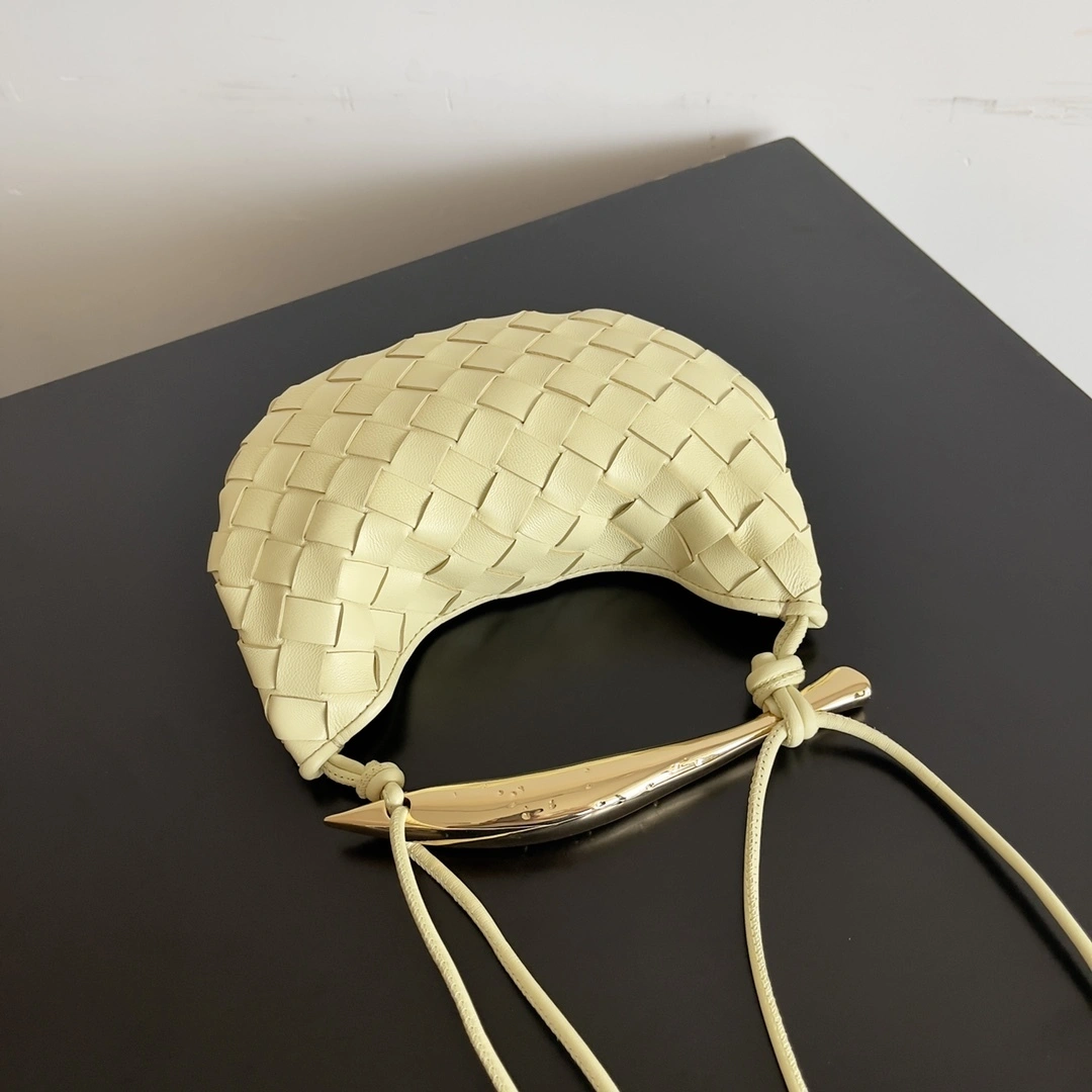 MOMO-- 744267VCPP17455 item:D-B063A1641