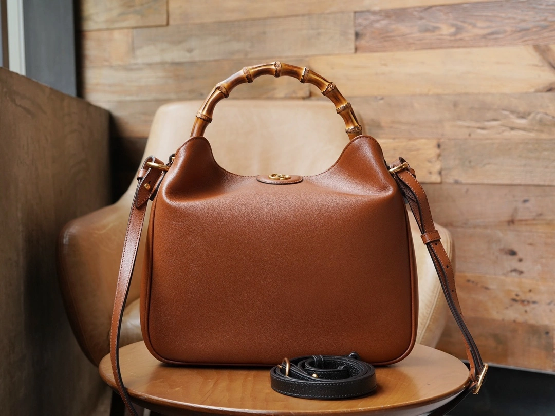 MOMO-- 746124-UAAAY-2548 high quality version item：C-B461H1069Q