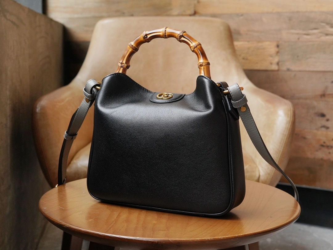 MOMO-- 746251-UAAAY-1092 high quality version item：C-B461H1066Q