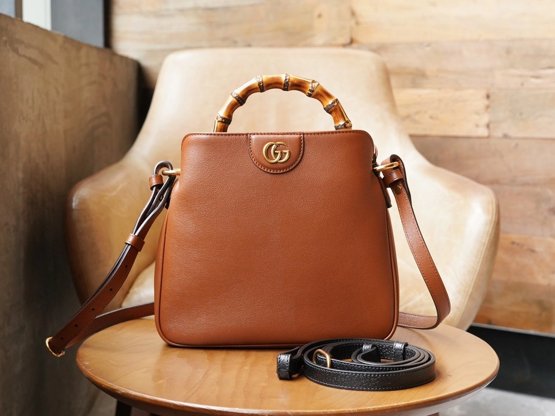 MOMO-- 746251-UAAAY-2548 high quality version item：C-B461H1070Q