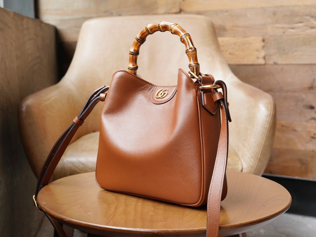 MOMO-- 746251-UAAAY-2548 high quality version item：C-B461H1070Q