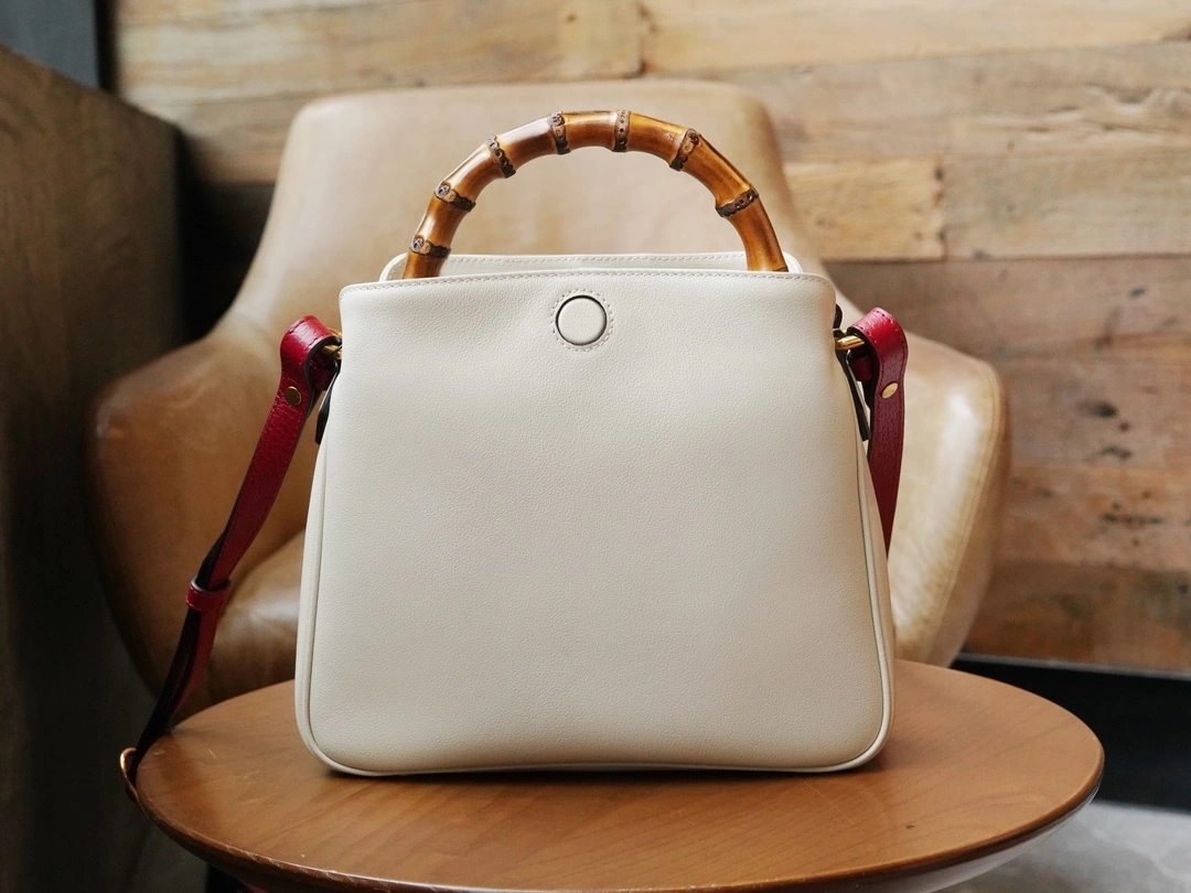 MOMO-- 746251-UAAAY-9043 high quality version item：C-B461H1068Q