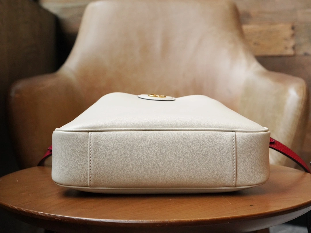 MOMO-- 746251-UAAAY-9043 high quality version item：C-B461H1068Q