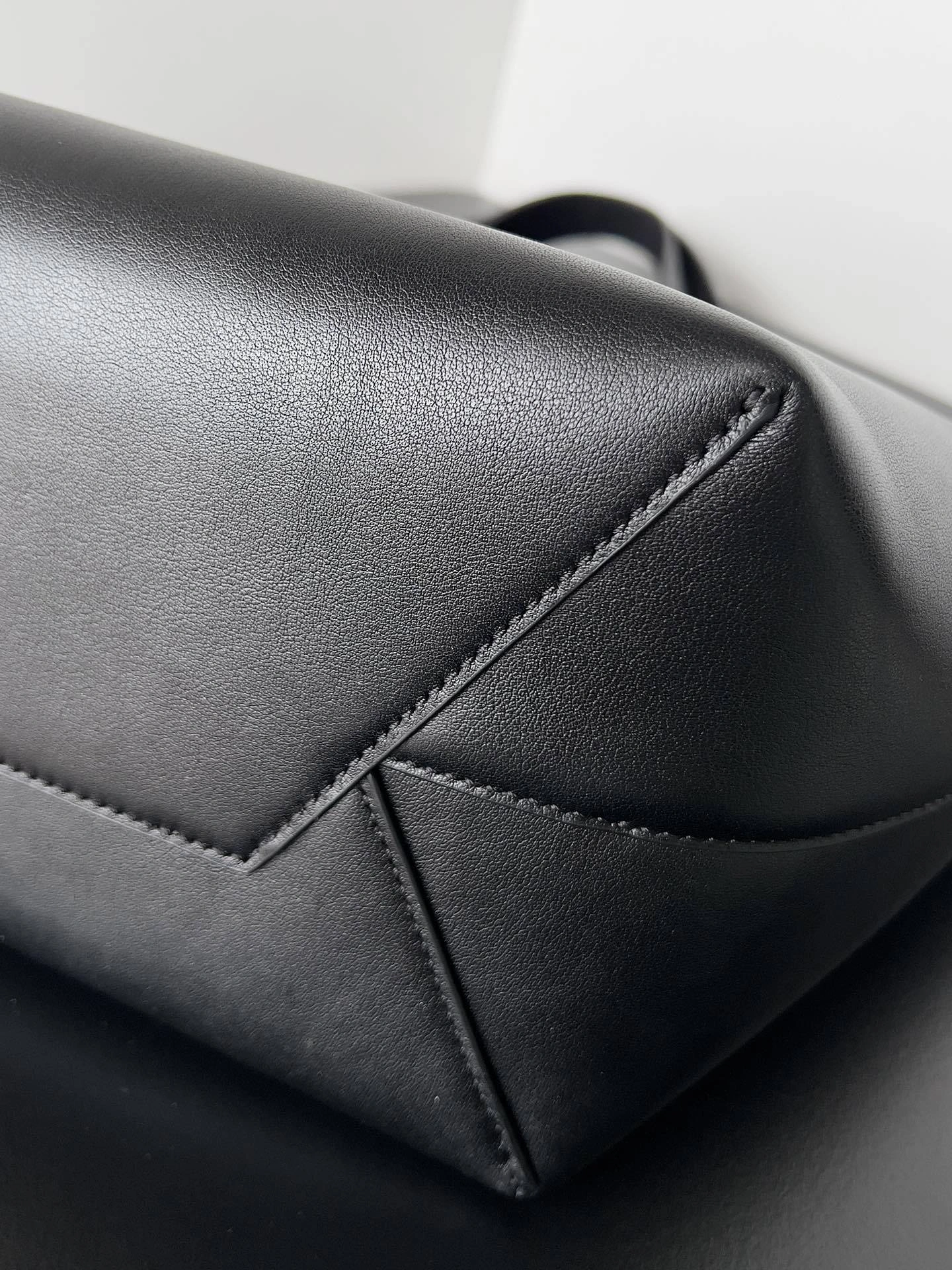 MOMO-- 7469742AAID1000 Mary kate cowhide item:C-B063L0938R