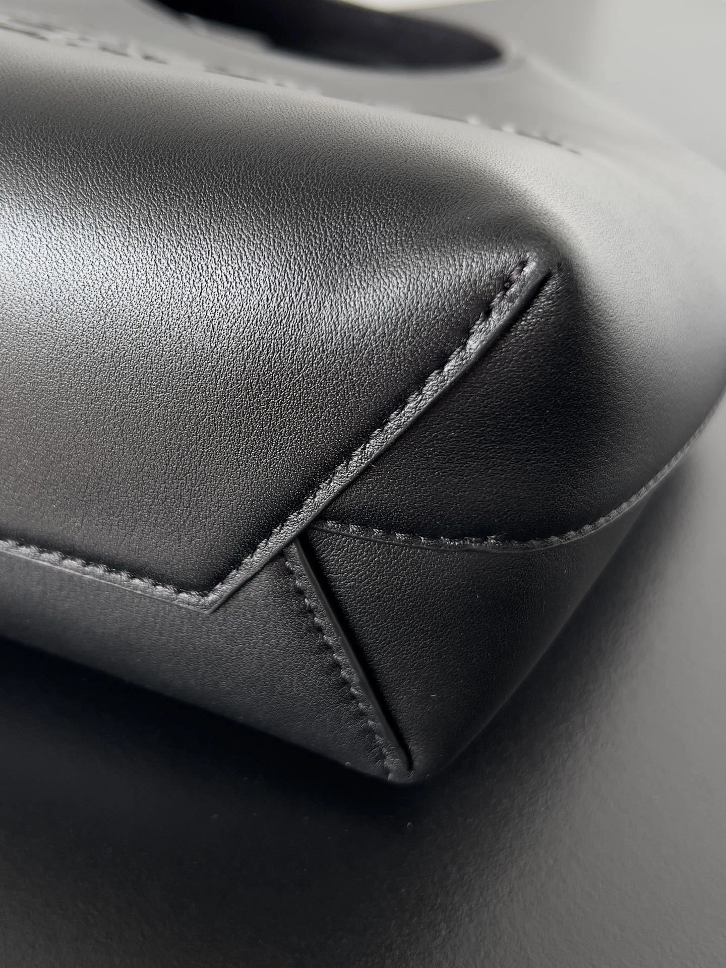 MOMO-- 7470362AAID1000 Mary kate cowhide item:C-B063L0939R