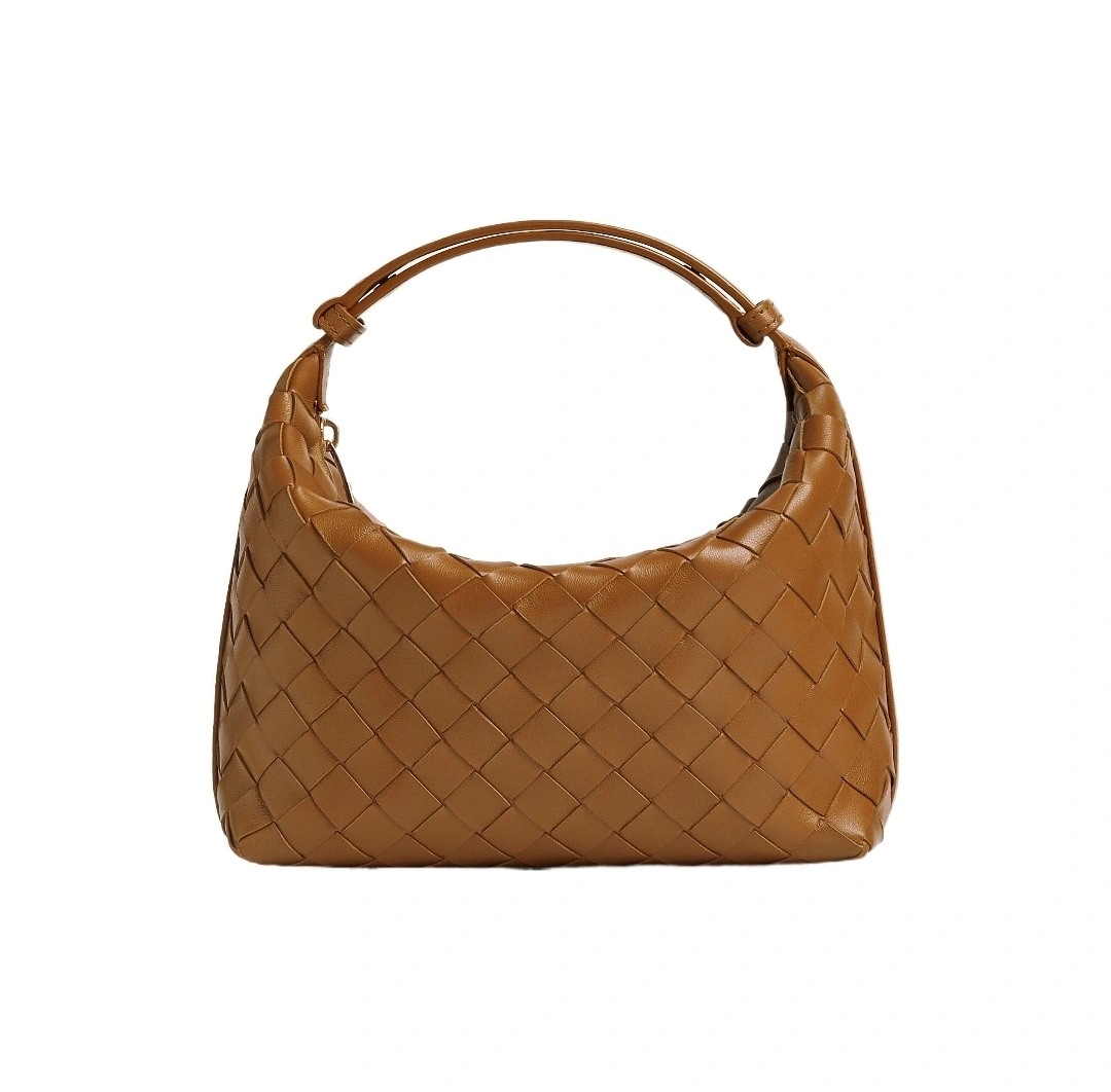 MOMO-- 754443VCPPF2650 sheepskin Wallace intrecciato item:C-B134L0903R