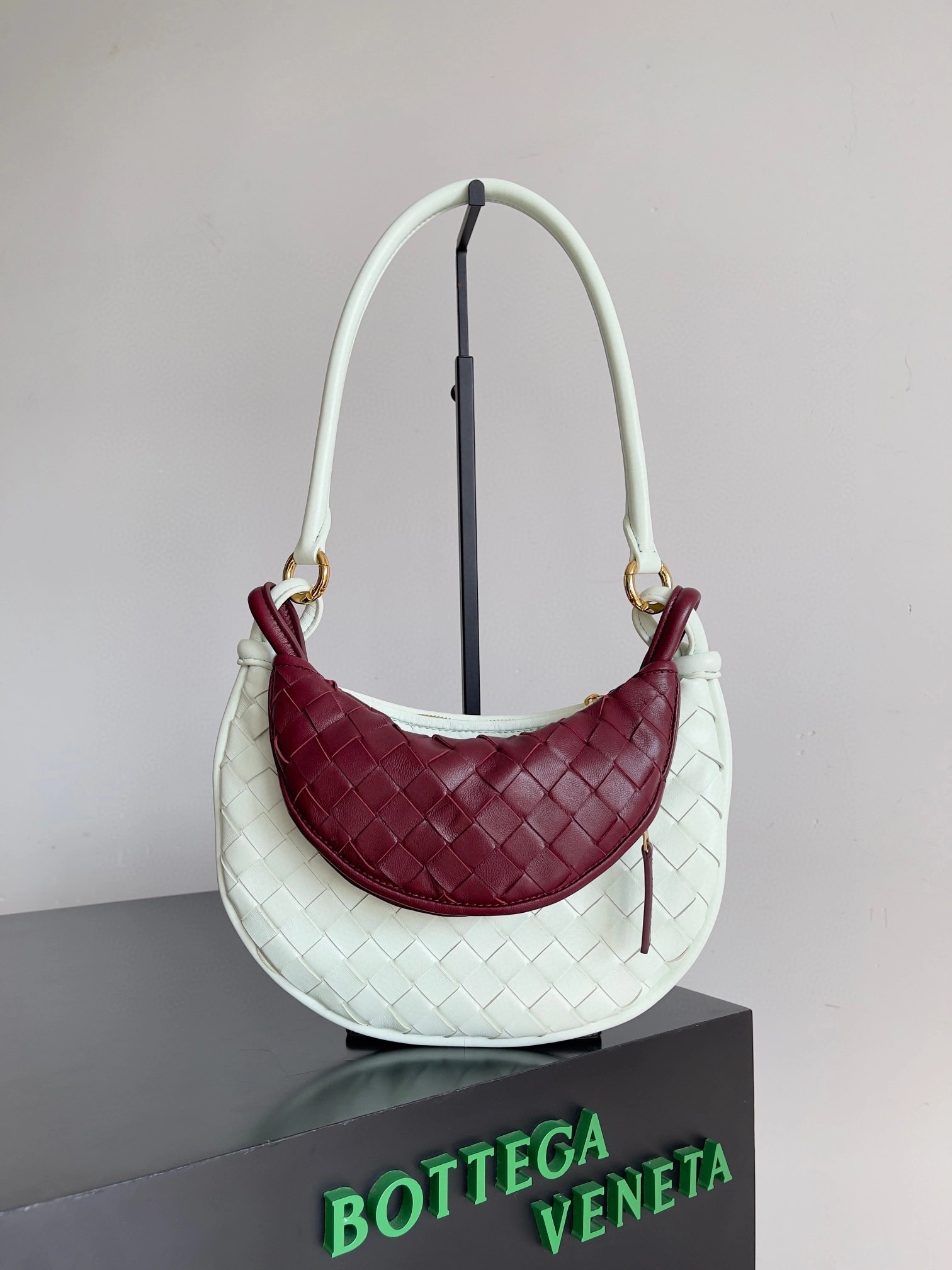 MOMO-- 776764V3S911882 Gemelli Intreccio item:C-B063L0877R