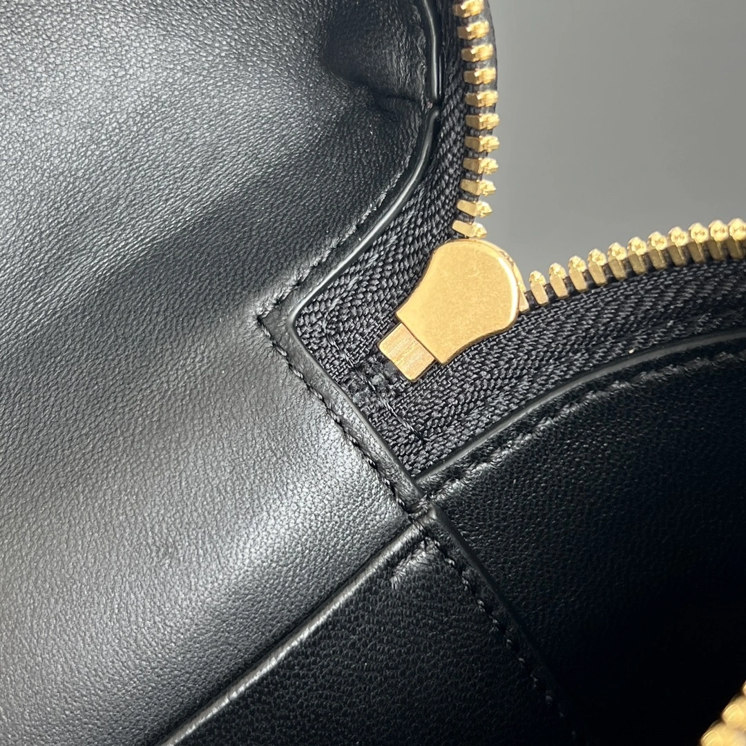 MOMO-- 789109V3IV18425 cowhide item:D-B063E1116