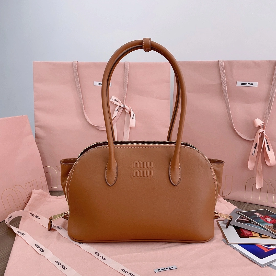 MOMO-- 7iu7iu 5BA290-2CRM-F0046-V-OOO Calfskin item:D-B063G2676