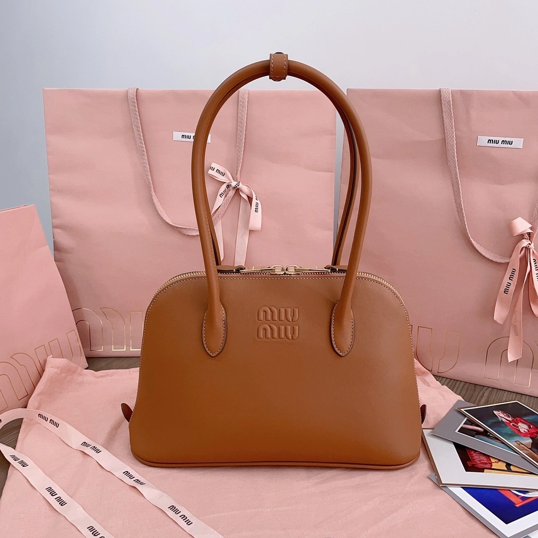MOMO-- 7iu7iu 5BA290-2CRM-F0046-V-OOO Calfskin item:D-B063G2676