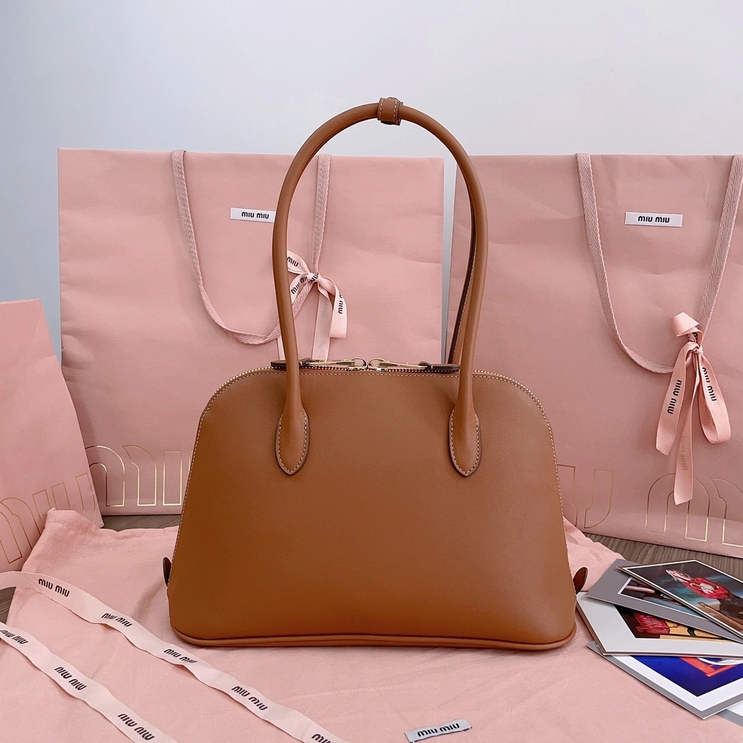 MOMO-- 7iu7iu 5BA290-2CRM-F0046-V-OOO Calfskin item:D-B063G2676
