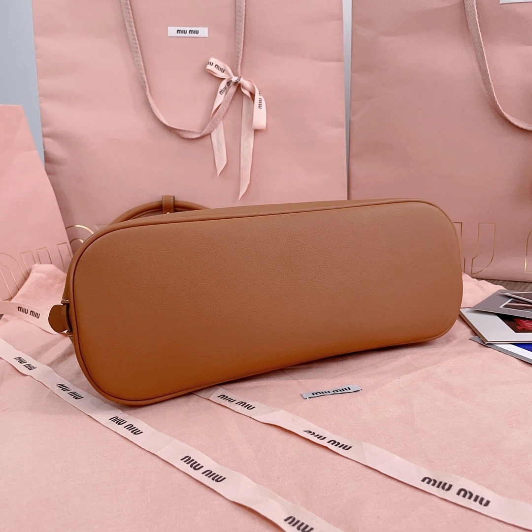 MOMO-- 7iu7iu 5BA290-2CRM-F0046-V-OOO Calfskin item:D-B063G2676