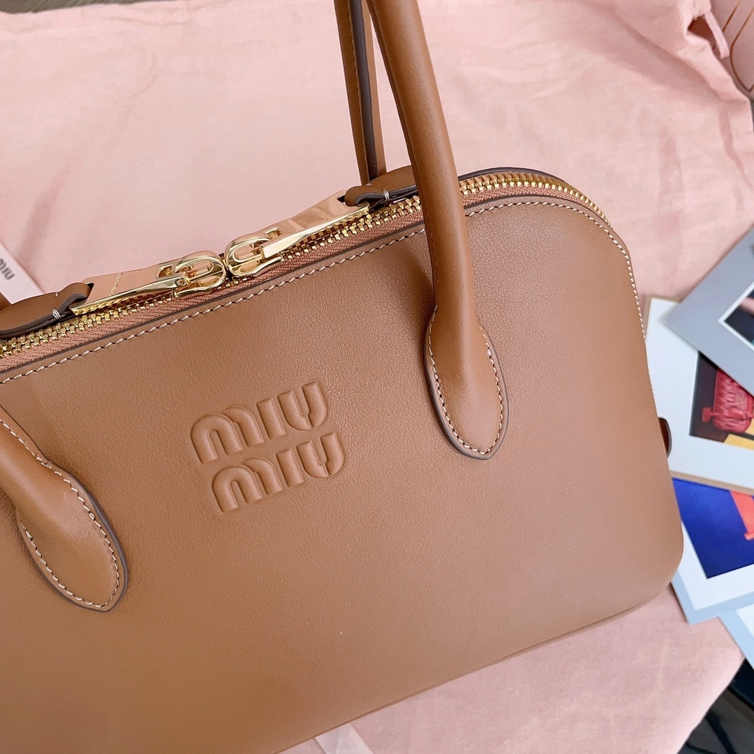 MOMO-- 7iu7iu 5BA290-2CRM-F0046-V-OOO Calfskin item:D-B063G2676