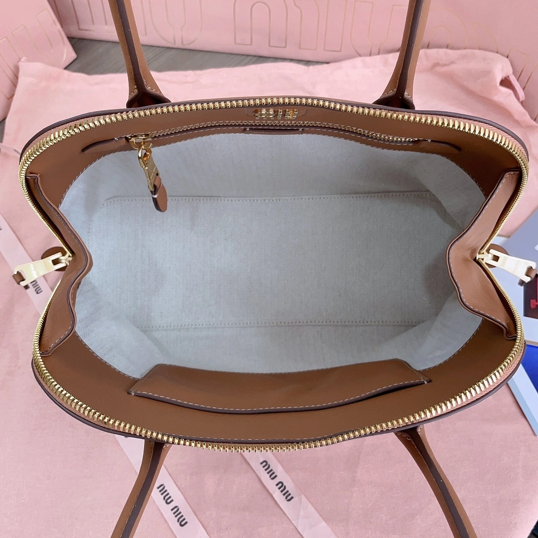 MOMO-- 7iu7iu 5BA290-2CRM-F0046-V-OOO Calfskin item:D-B063G2676