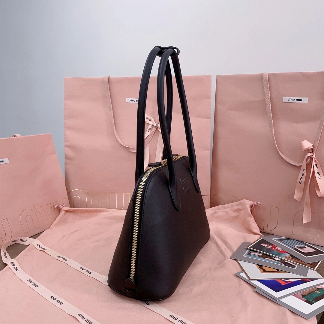 MOMO-- 7iu7iu 5BA290_2CRM_F0002_V_OOO Calfskin item:D-B063G2677
