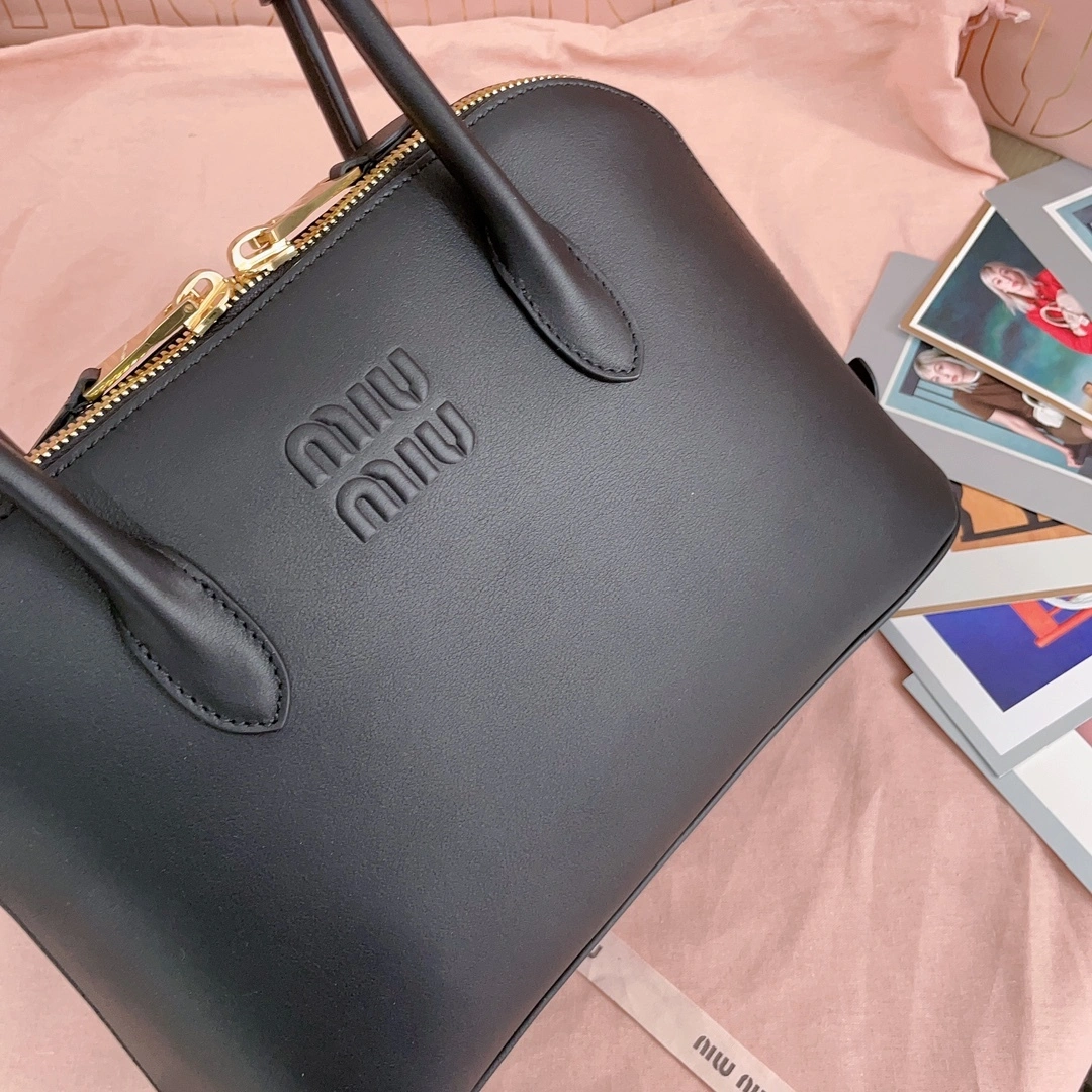 MOMO-- 7iu7iu 5BA290_2CRM_F0002_V_OOO Calfskin item:D-B063G2677
