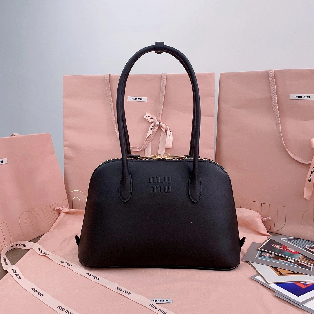 MOMO-- 7iu7iu 5BA290_2CRM_F0002_V_OOO Calfskin item:D-B063G2677