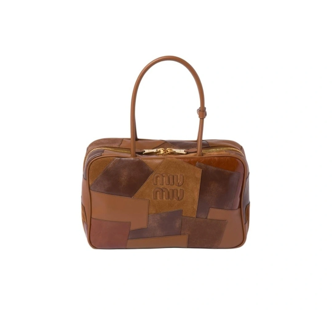 MOMO-- 7iu7iu 5BB117-2CRV-F0046-V-MLN Calfskin item:D-B000G2208