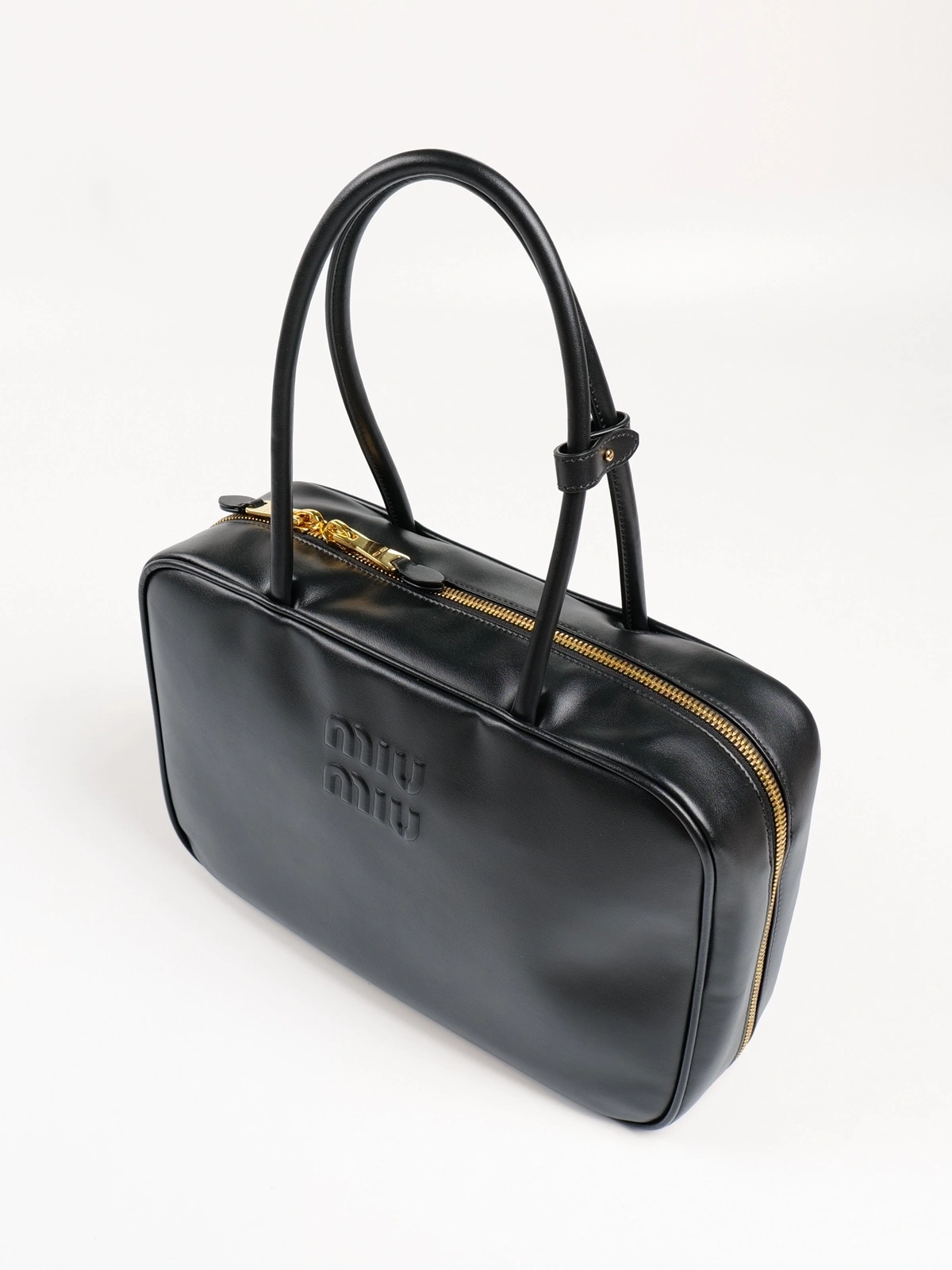 MOMO-- 7iu7iu 5BB117_2DDJ_F0002_V_MON high quality version 𝐁𝐞𝐚𝐮 item:E-B461A1243