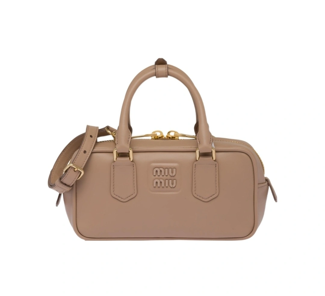 MOMO-- 7iu7iu 5BB142_2F8K_F0770_V_OOO Calfskin item:D-B432F2425