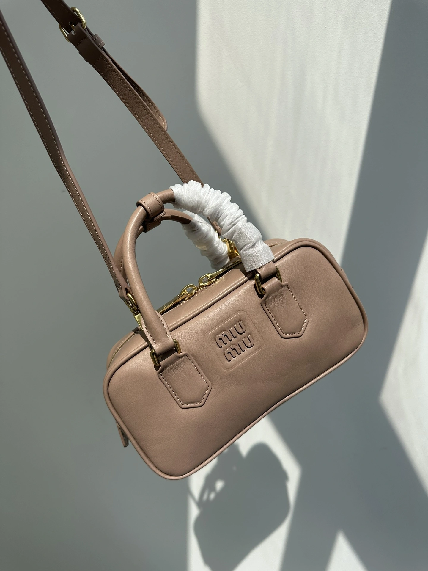 MOMO-- 7iu7iu 5BB142_2F8K_F0770_V_OOO Calfskin item:D-B432F2425