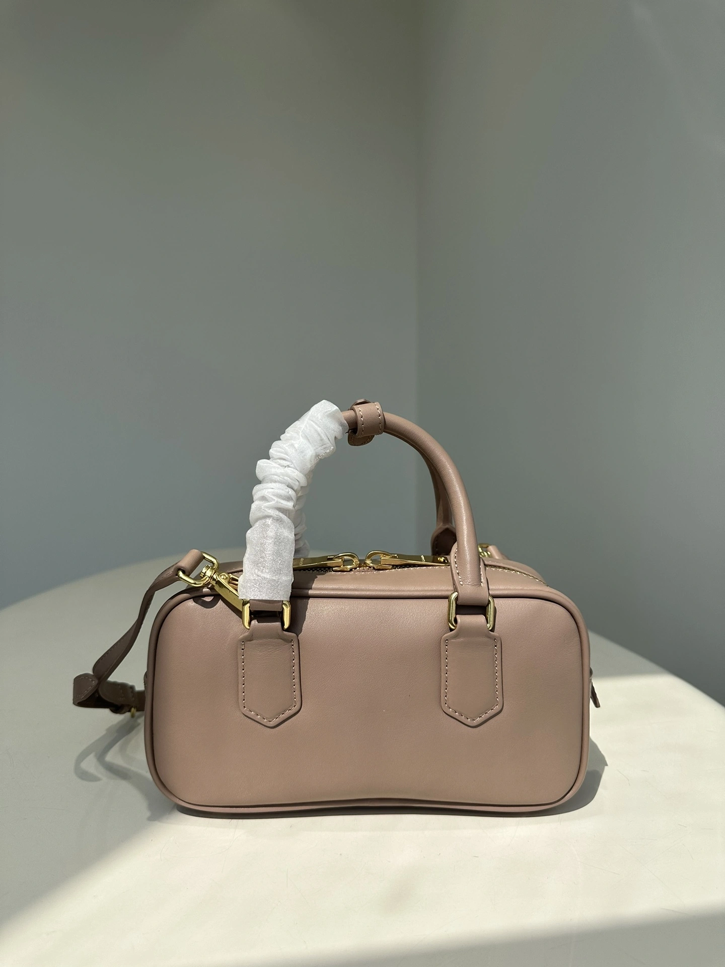 MOMO-- 7iu7iu 5BB142_2F8K_F0770_V_OOO Calfskin item:D-B432F2425