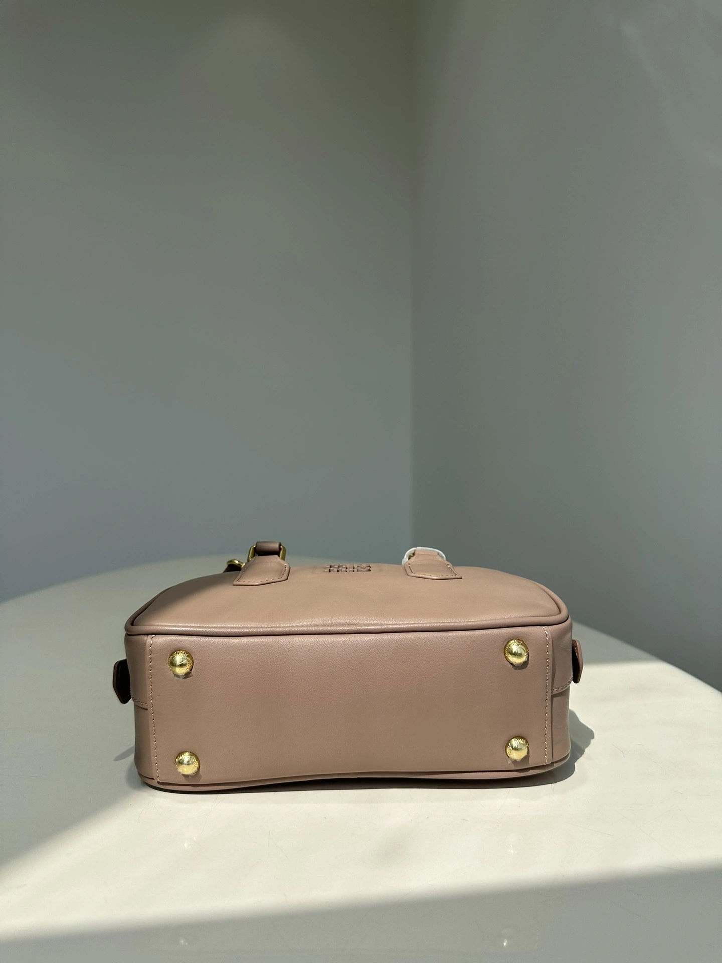 MOMO-- 7iu7iu 5BB142_2F8K_F0770_V_OOO Calfskin item:D-B432F2425