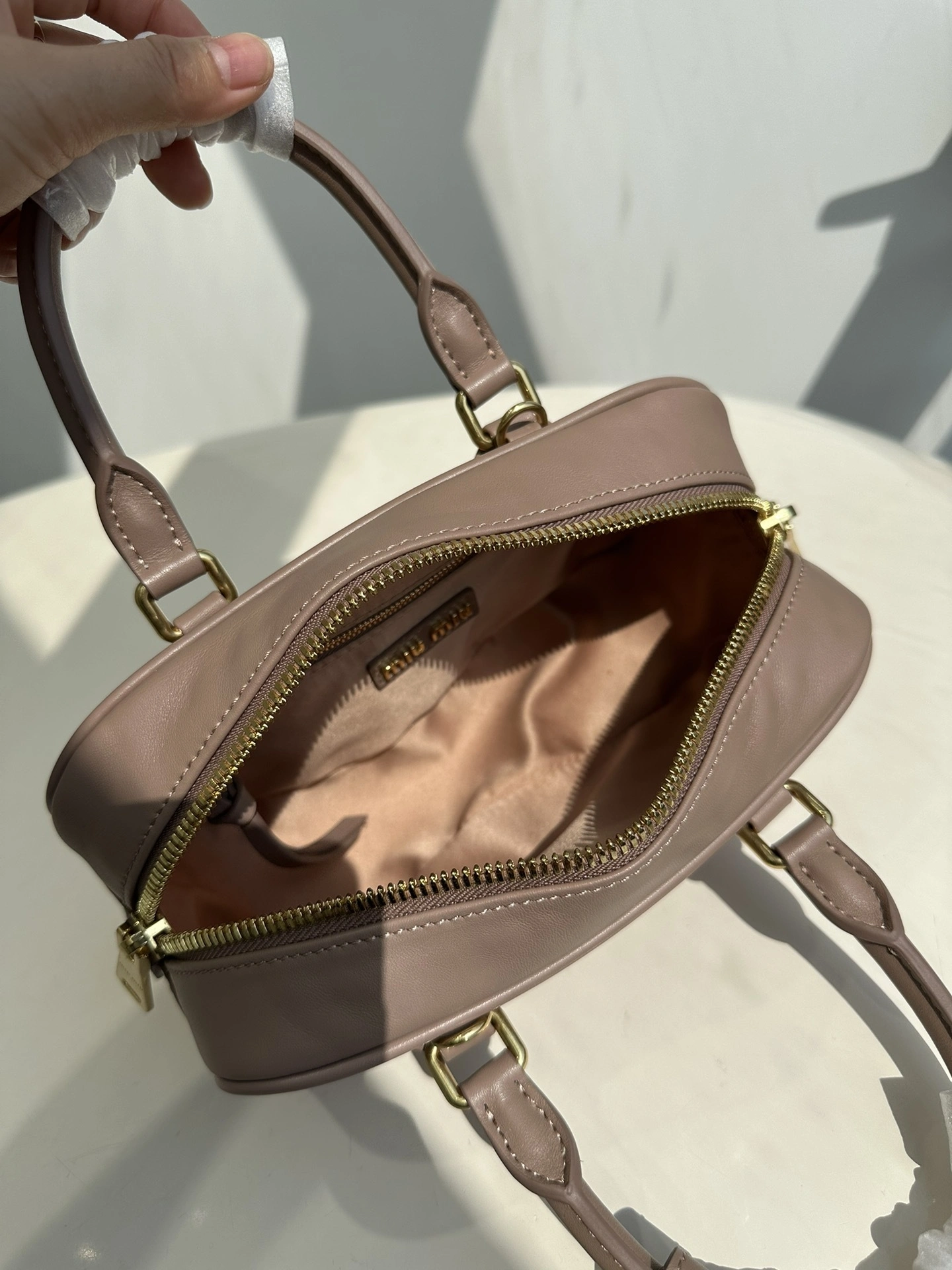 MOMO-- 7iu7iu 5BB142_2F8K_F0770_V_OOO Calfskin item:D-B432F2425