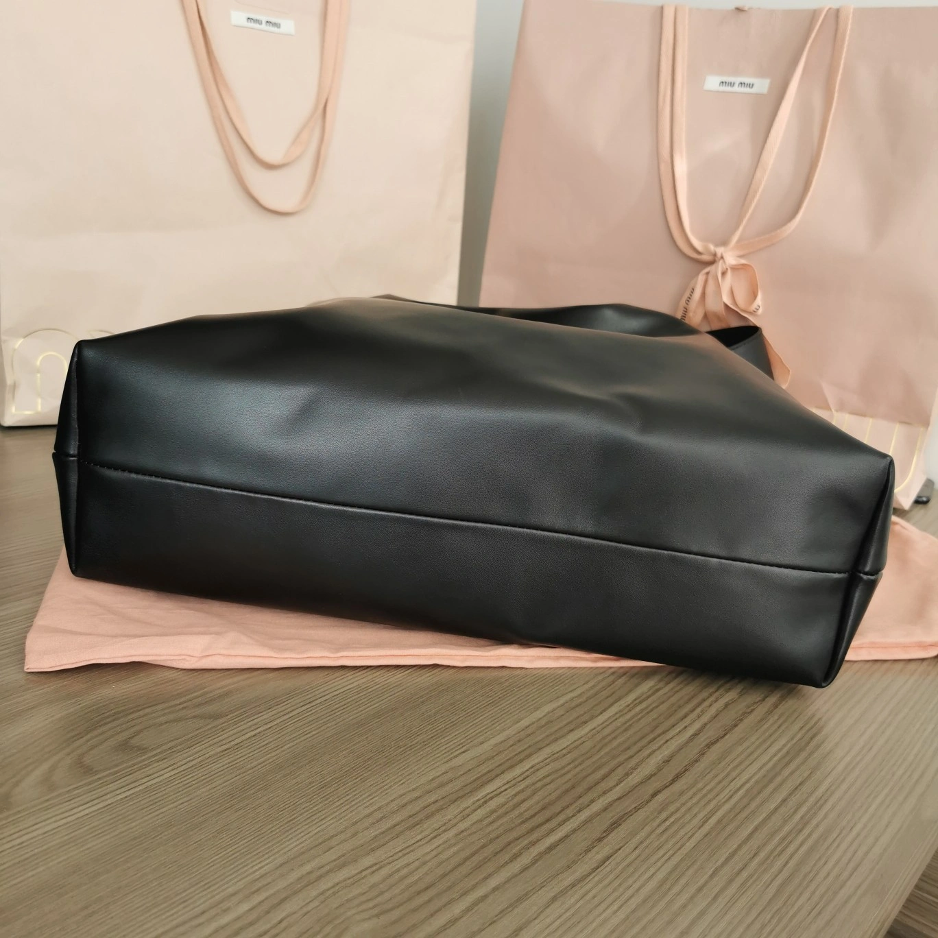 MOMO-- 7iu7iu 5BC117-2DDJ-F0002-V-OOO Calfskin item:D-B063G2206