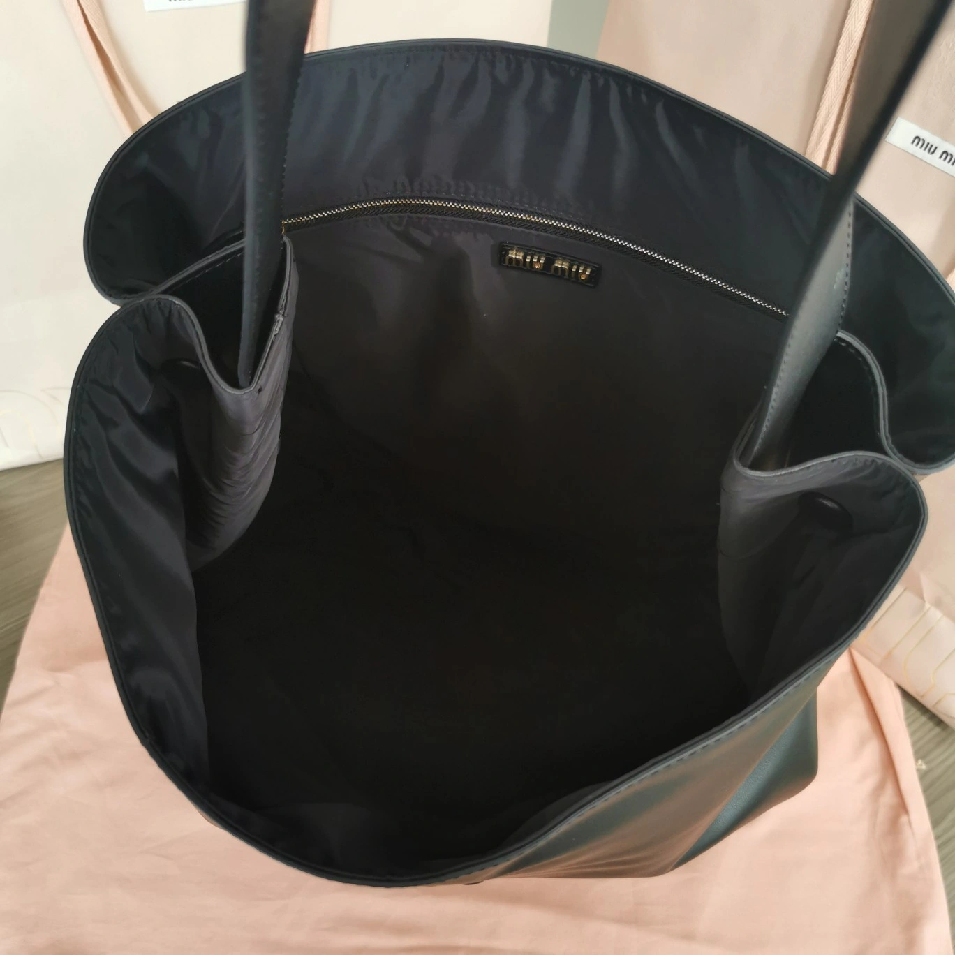 MOMO-- 7iu7iu 5BC117-2DDJ-F0002-V-OOO Calfskin item:D-B063G2206