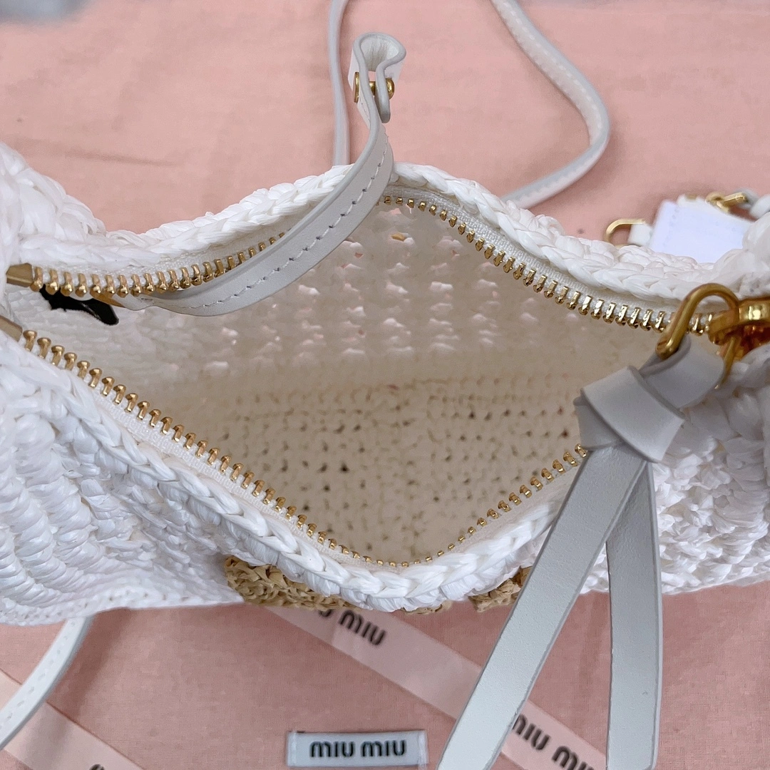 MOMO-- 7iu7iu 5BC125_2DO1_F0965_V_OOO item:D-B063G2226