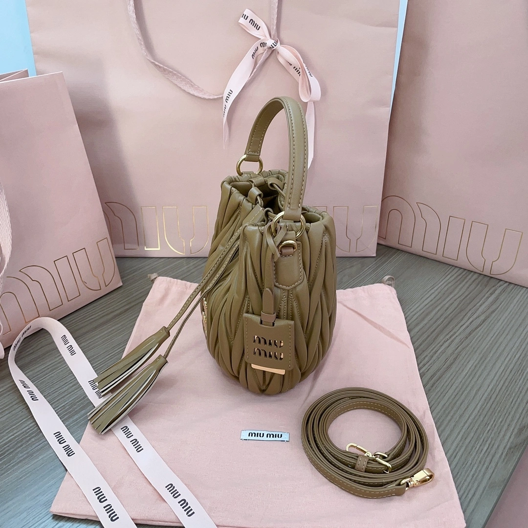 MOMO-- 7iu7iu 5BE085-N88-F098L-V-OOO item:D-B063G2302T