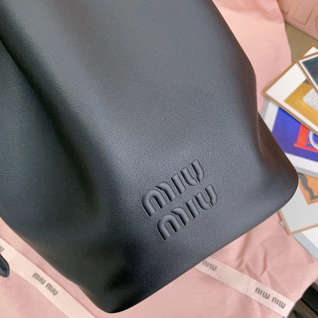 MOMO-- 7iu7iu 5BE089_2CRM_F0002_V_OOO Calfskin item:D-B063G2221