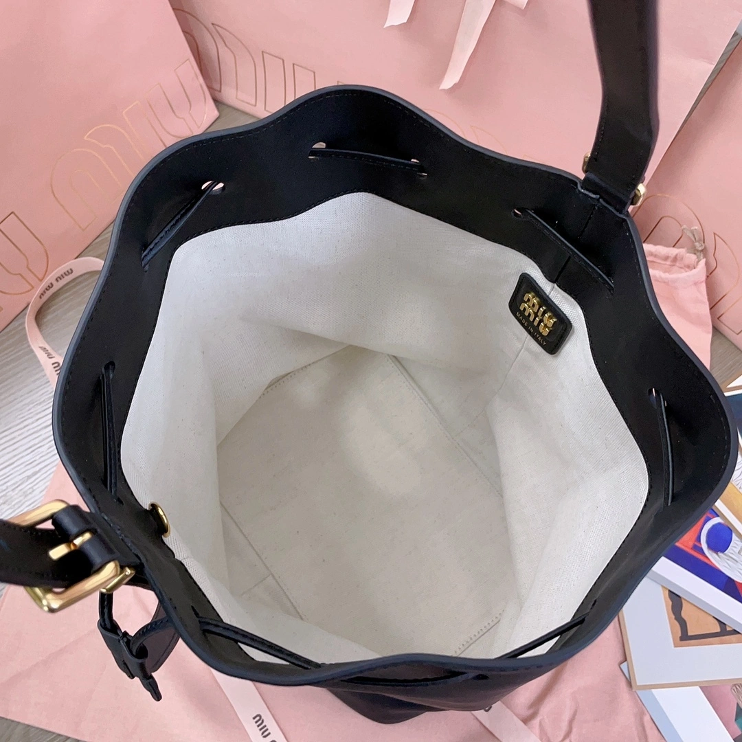 MOMO-- 7iu7iu 5BE089_2CRM_F0002_V_OOO Calfskin item:D-B063G2221