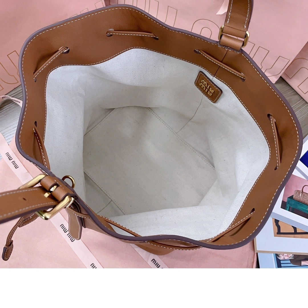 MOMO-- 7iu7iu 5BE089_2CRM_F0046_V_OOO Calfskin item:D-B063G2223