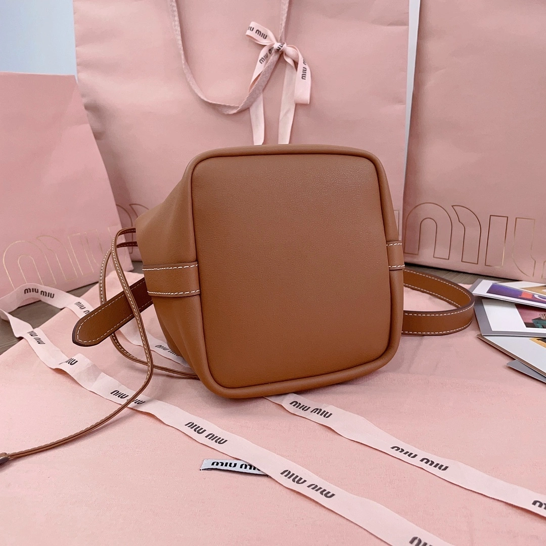 MOMO-- 7iu7iu 5BE090-2CRM-F0046-V-OOO Calfskin item:D-B063G2203